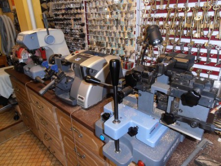 machine a clés : a point,plates,gorges